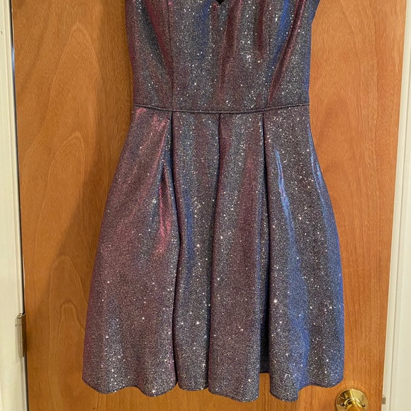 Dress - Picture 2 of 3